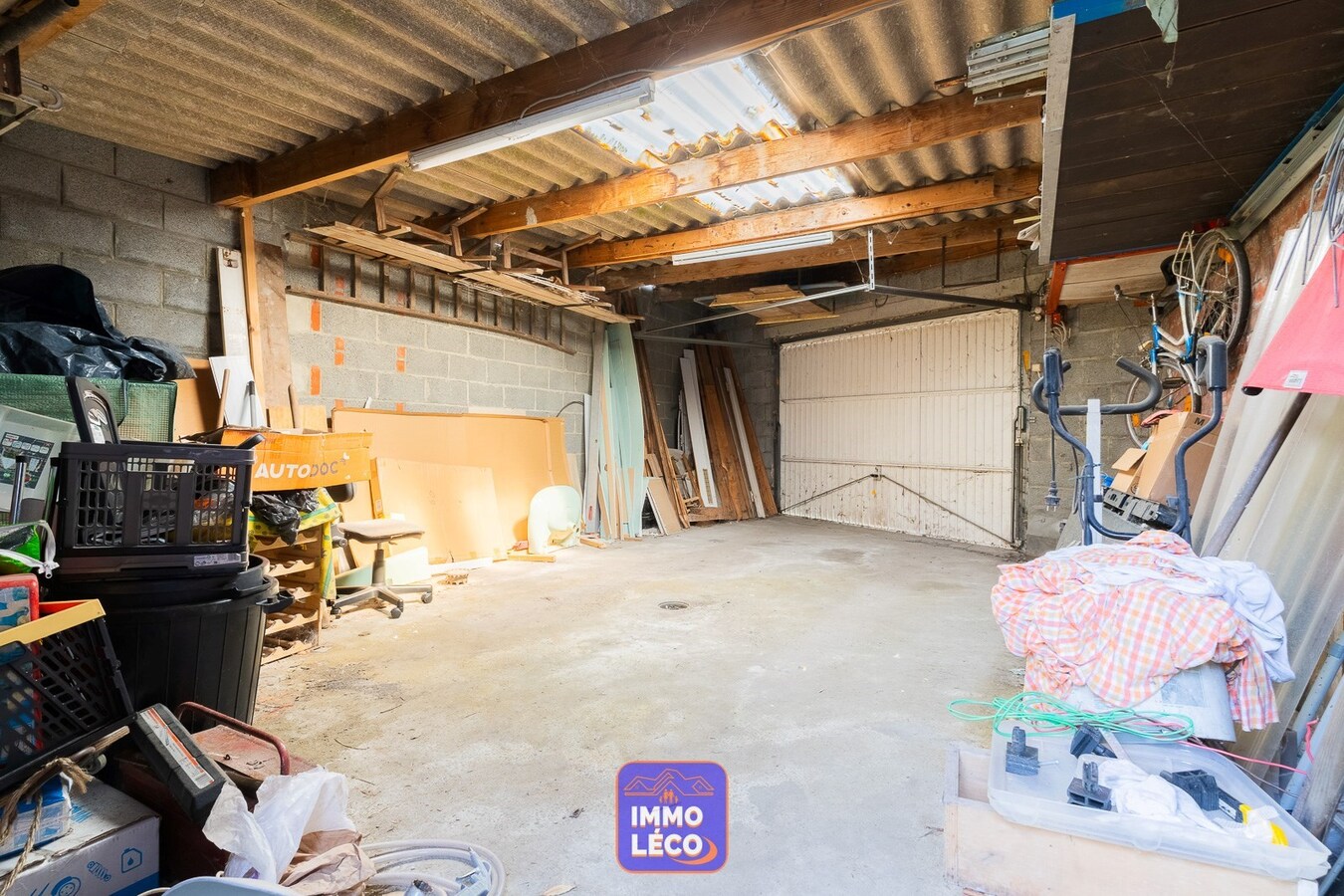 Maison avec jardin et garage attenant de 32m², IDEAL 1er achat/investisseurs ! 
