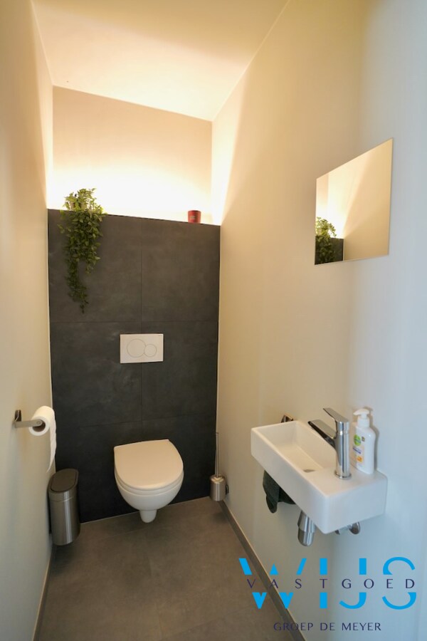 Zeer tof kantoor van 130m² te Assenede ! 