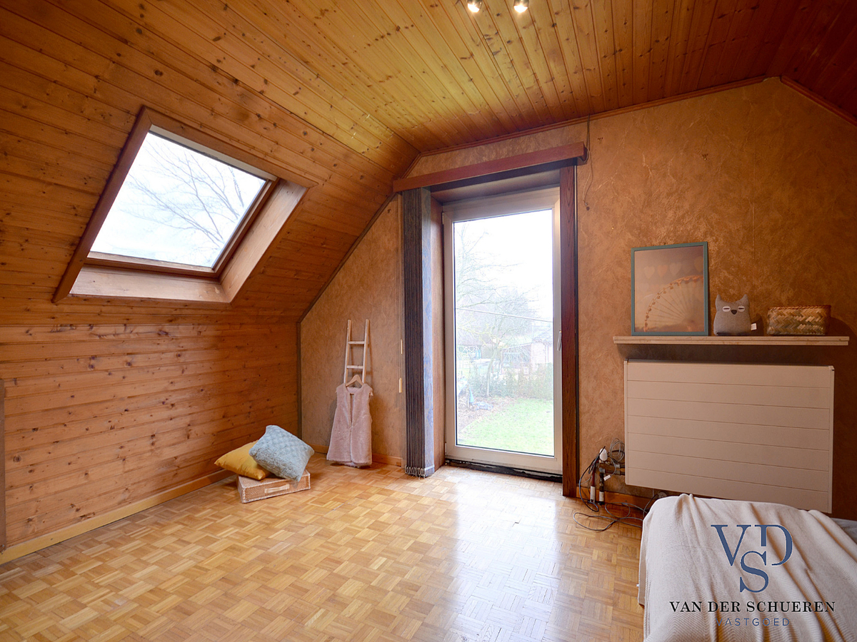 Tijdloze villa in residentiële wijk te Nazareth. 