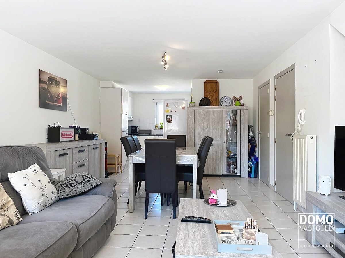 Ruim en lichtrijk duplex appartement met twee terrassen - inclusief 3 autostandplaatsen - EPC: B 