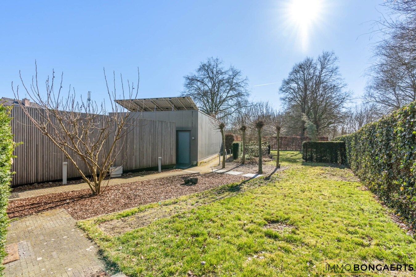 Gerenoveerde woning op een ruim perceel in Opglabbeek 