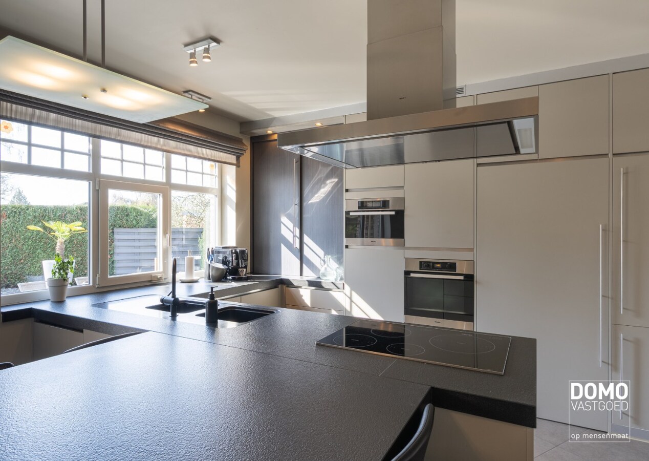 Luxueus wonen met wellness en ruimte – unieke villa in Kermt 