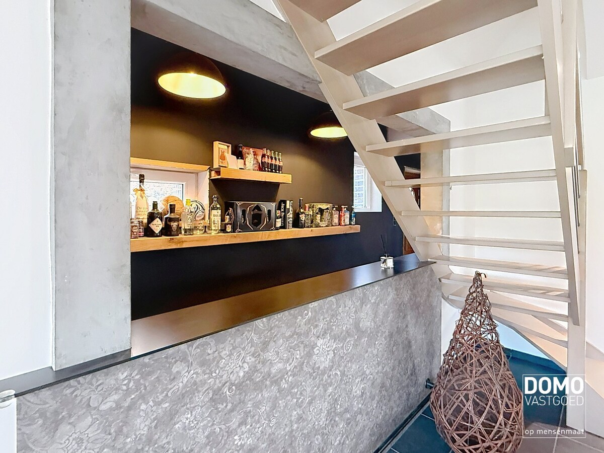 Ruime charmante woning met 3 slaapkamers - 244m² - EPC: B 