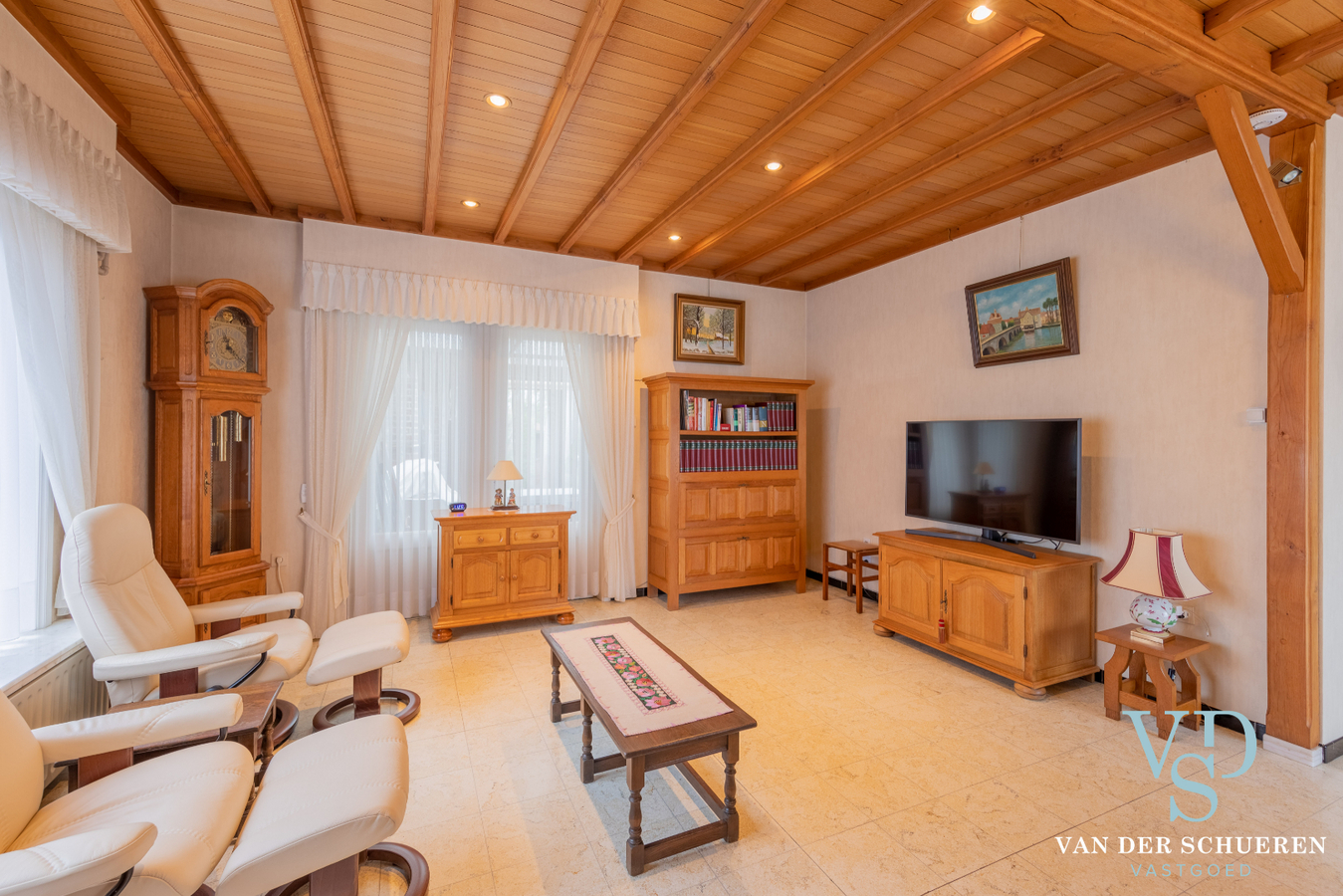 Exceptioneel gelegen eigendom in Makkegem. 