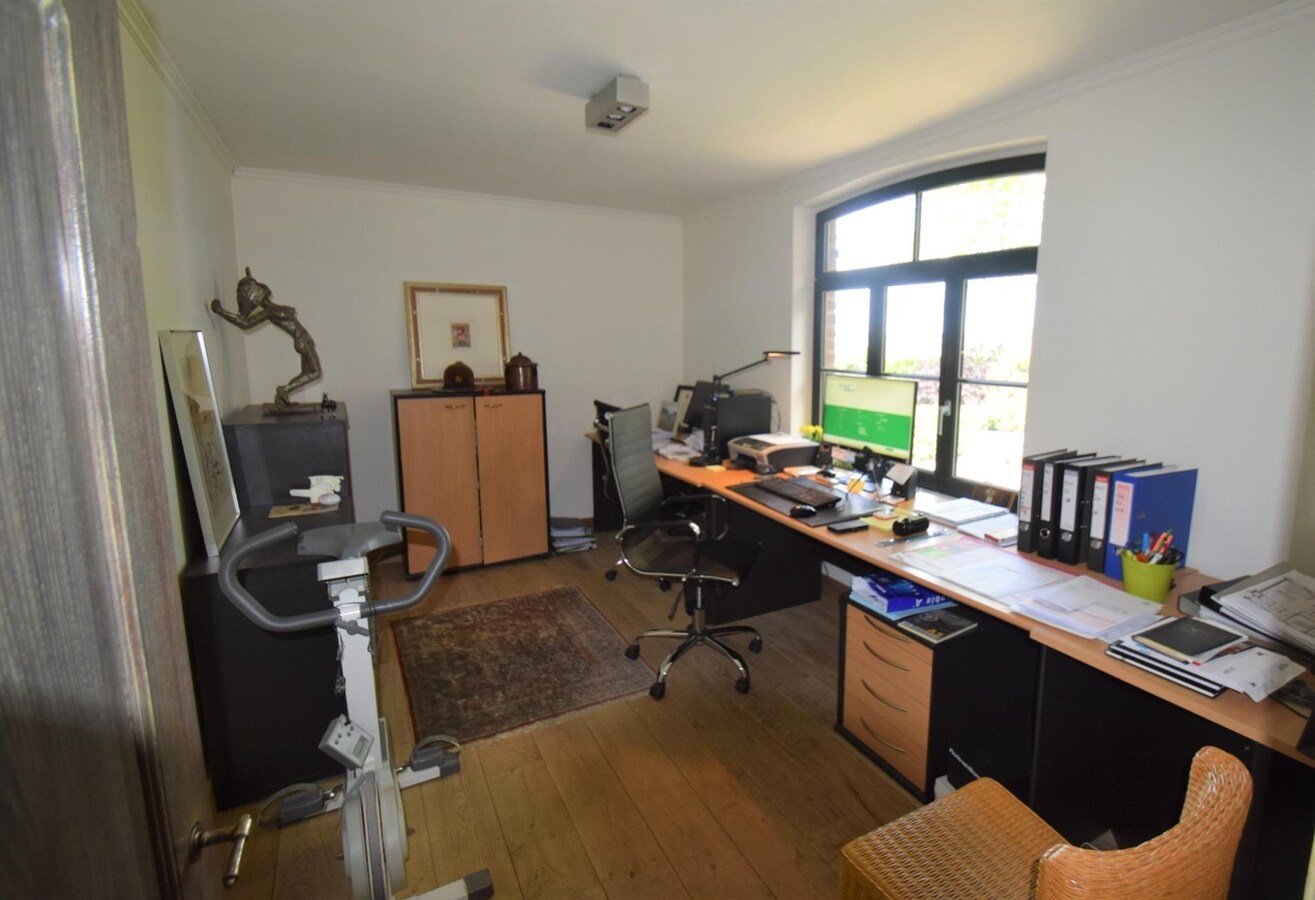 Authentieke hoeve op 3886 m² grond, landelijk gelegen met prachtige tuin. PAS VRIJ VANAF 15 JAN. 2026!! 