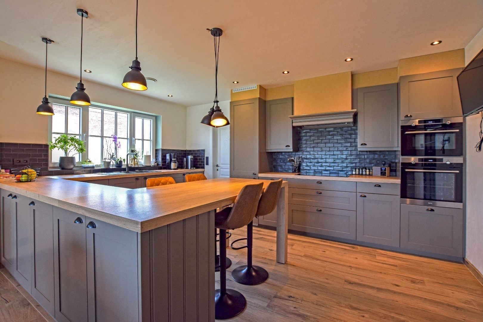 Recent met smaak afgewerkte alleenstaande woning 