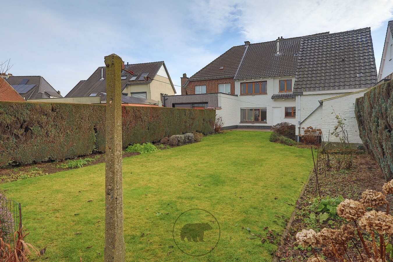 Woning met karakter en uitzicht op de velden nabij centrum Aalst 