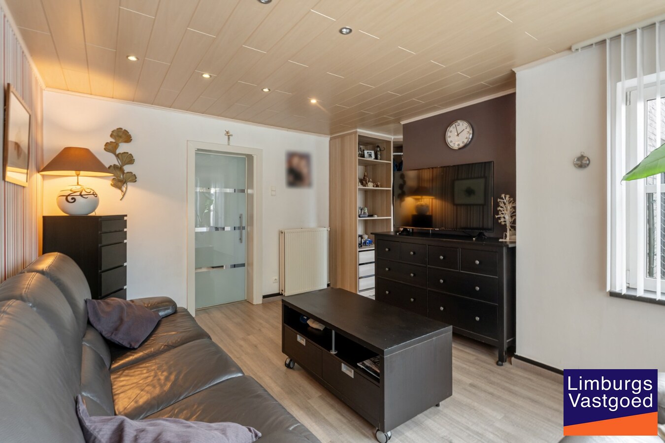 Centraal gelegen woning, 3 slpk, 181 m² bewoonbare oppervlakte, 3a 17ca 