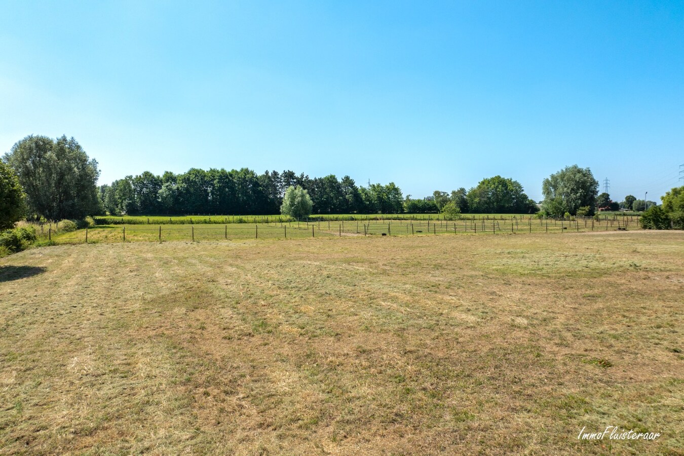 Unieke eigendom met paardenaccommodatie op 33.647 m² in Menen 