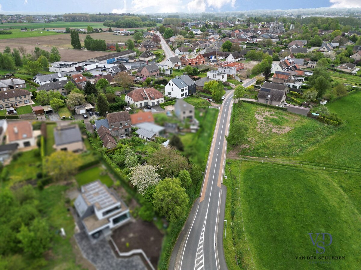 Charmante woning op royaal perceel van 1.618 m² 