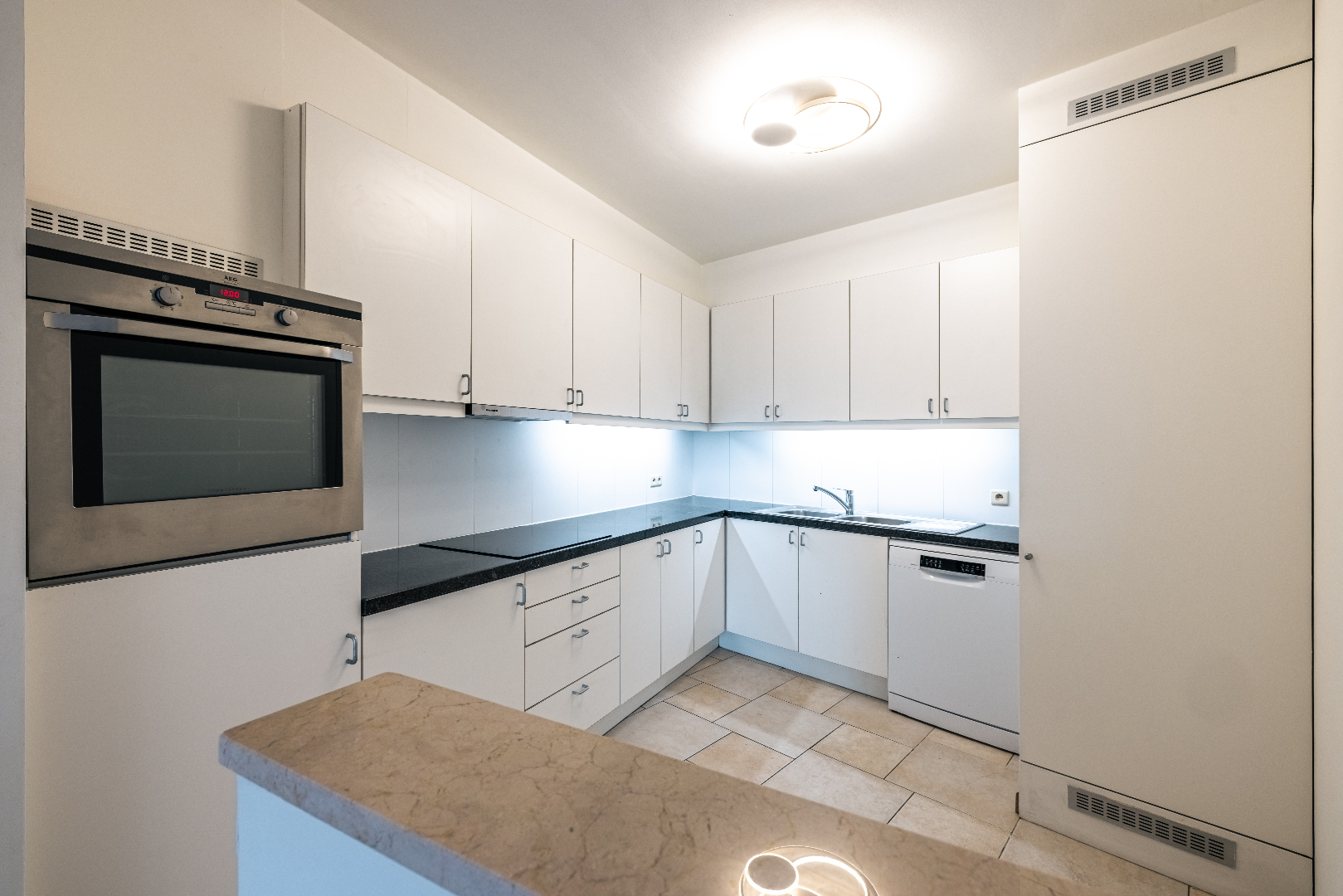 Twee-slaapkamerappartement aan het water 