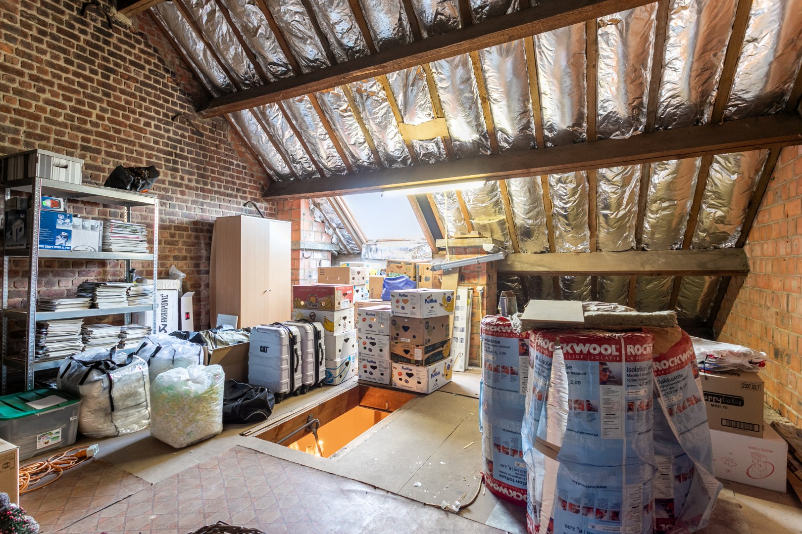 Bel-étage te koop met 3 slpks, terras en garage op +- 4,5are 