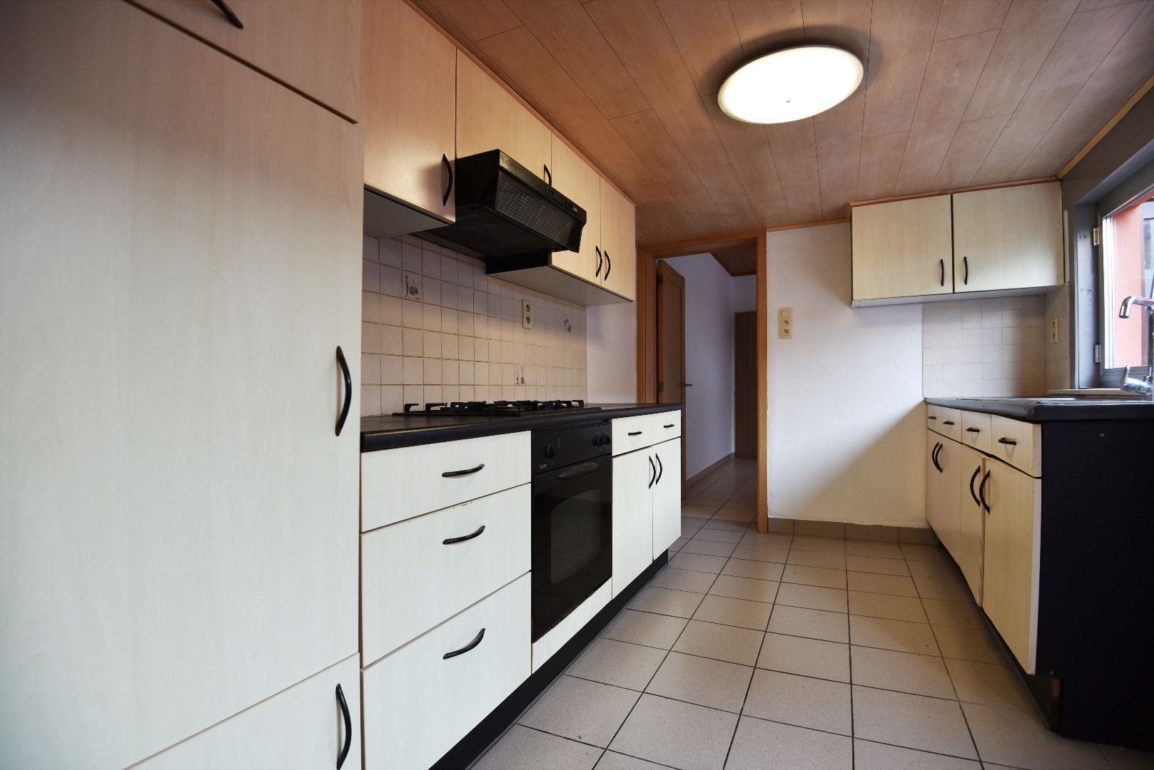 Charmante rijwoning met tuintje te centrum Eeklo 