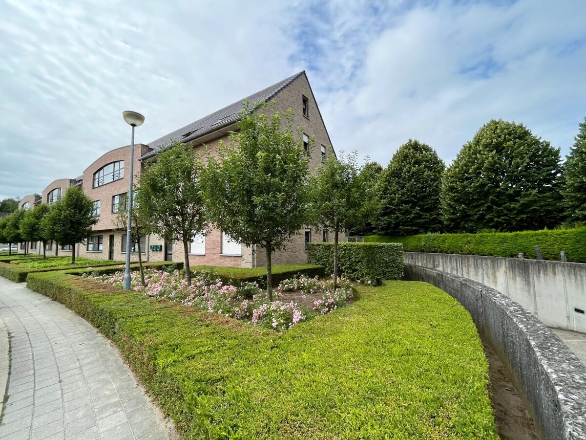 Verkocht duplex - Geel