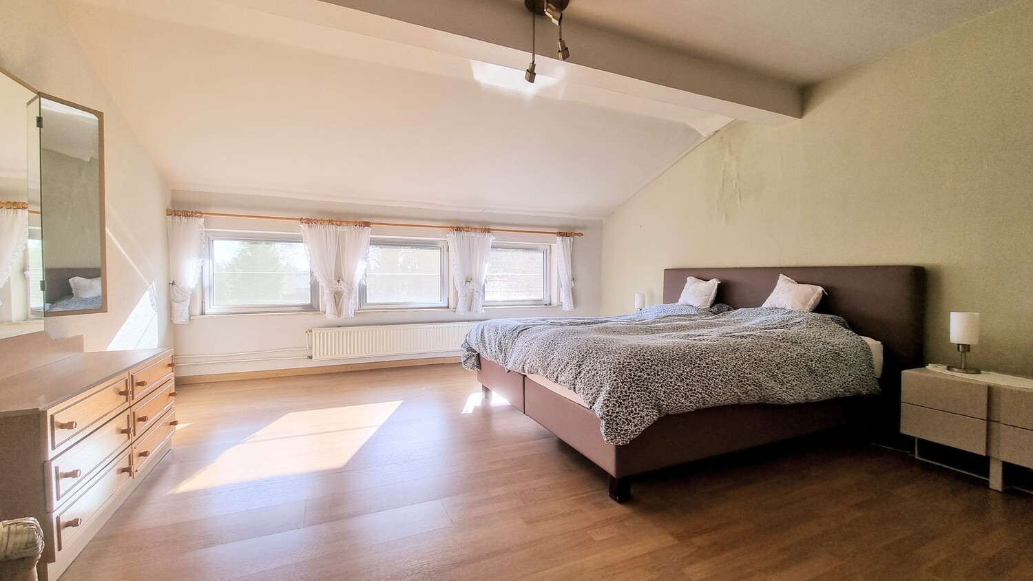 Instapklare gezinswoning op 1440 m² op toplocatie 