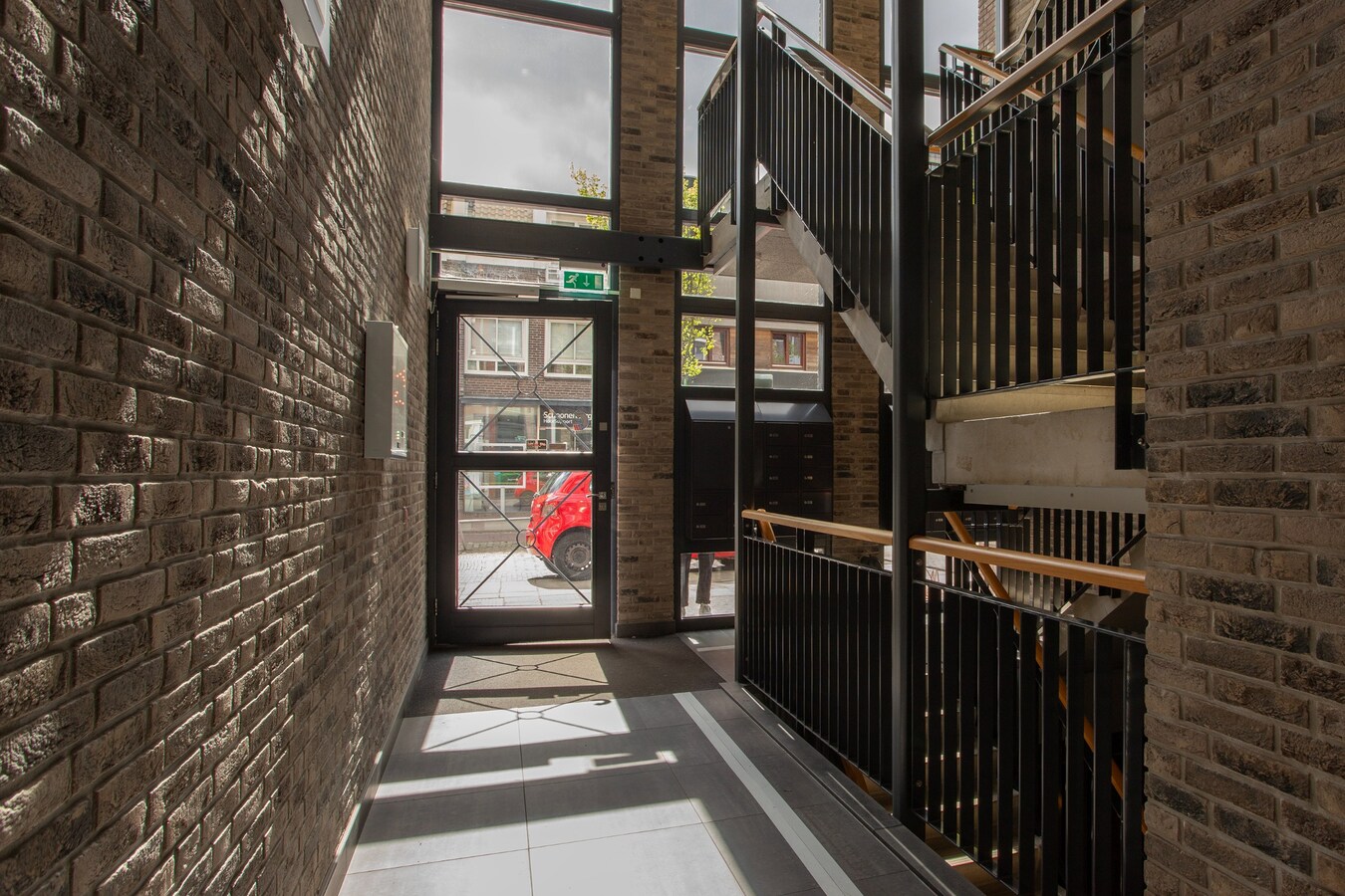 Wonen in het hart van Bladel, met ruimte, comfort en een royaal terras in misschien wel het mooiste appartement van Bladel. 