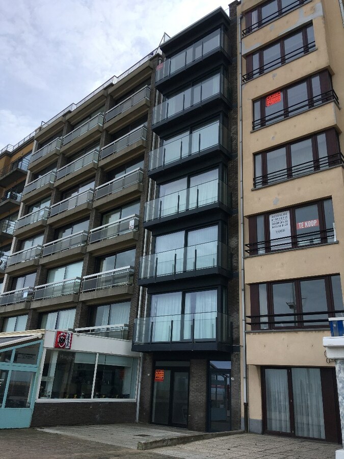Appartement rénové au rez-de-chaussée avec vue sur mer à Koksijde 