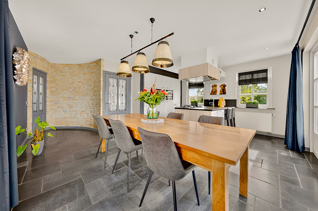Stunning equestrian estate on approximately 3.5 ha/8.65 acres in Poppel 
