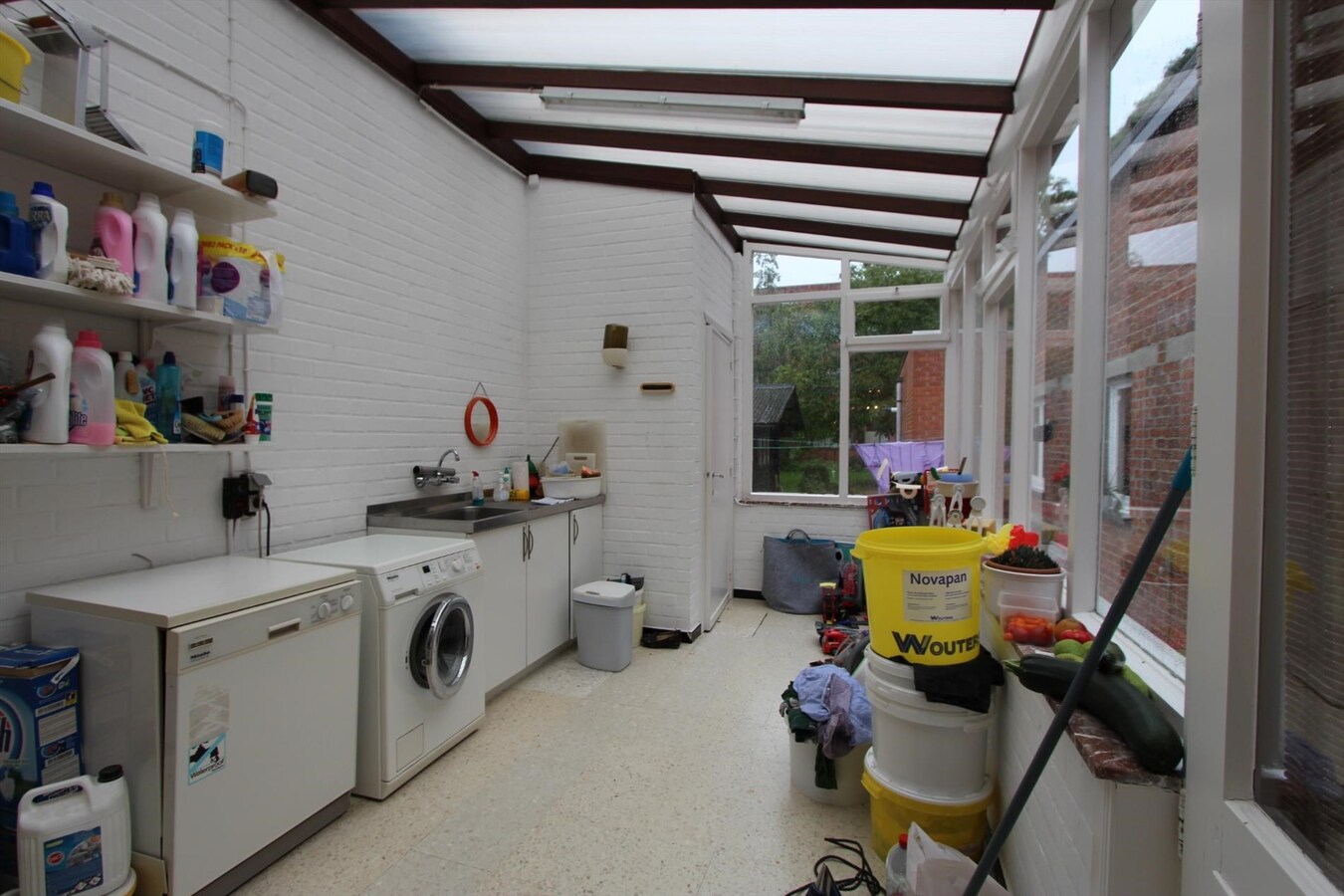 Te huur Handzame: woning met 4 slaapkamers en garage 