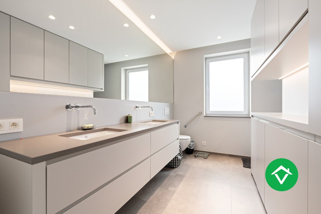 Instapklare woning met 4 slaapkamers en garage te Torhout 