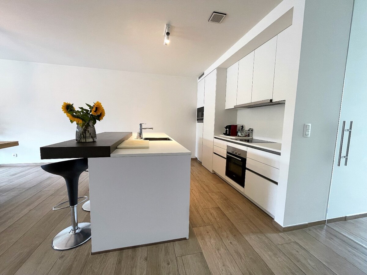 Zeer recente woning uit 2018 gelegen te Hasselt. 