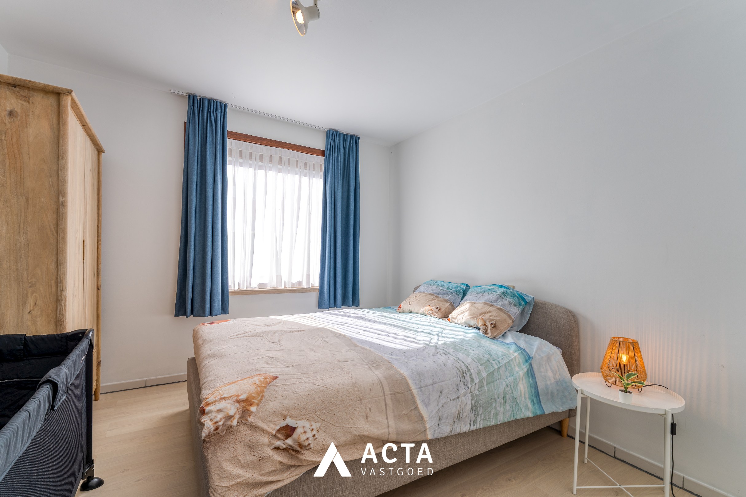 Gelijkvloers 3-slpk-appartement+tuin in Mariakerke 