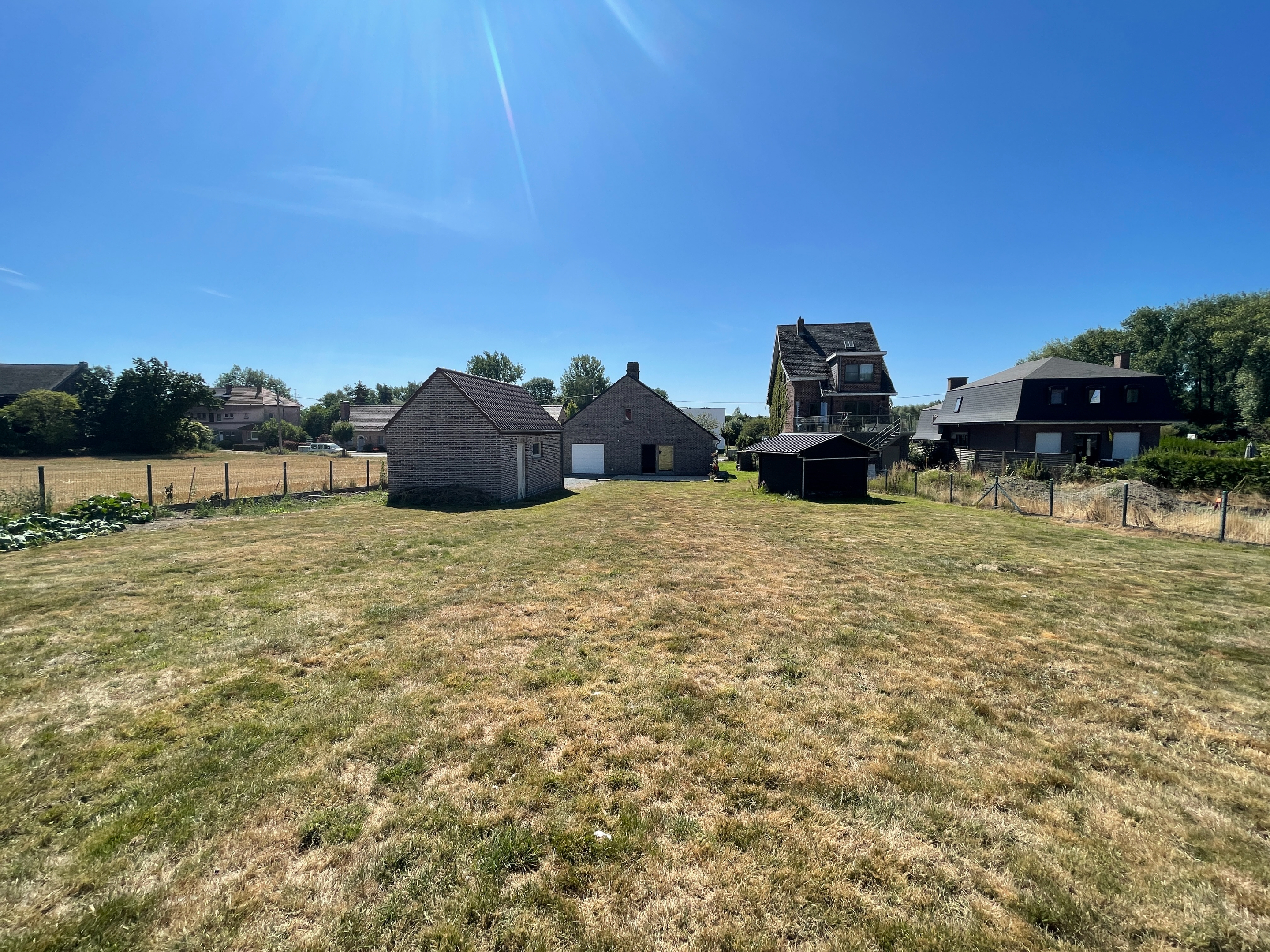 Energiezuinige woning met 4 kamers, 2 badkamers &amp; 2 garages 