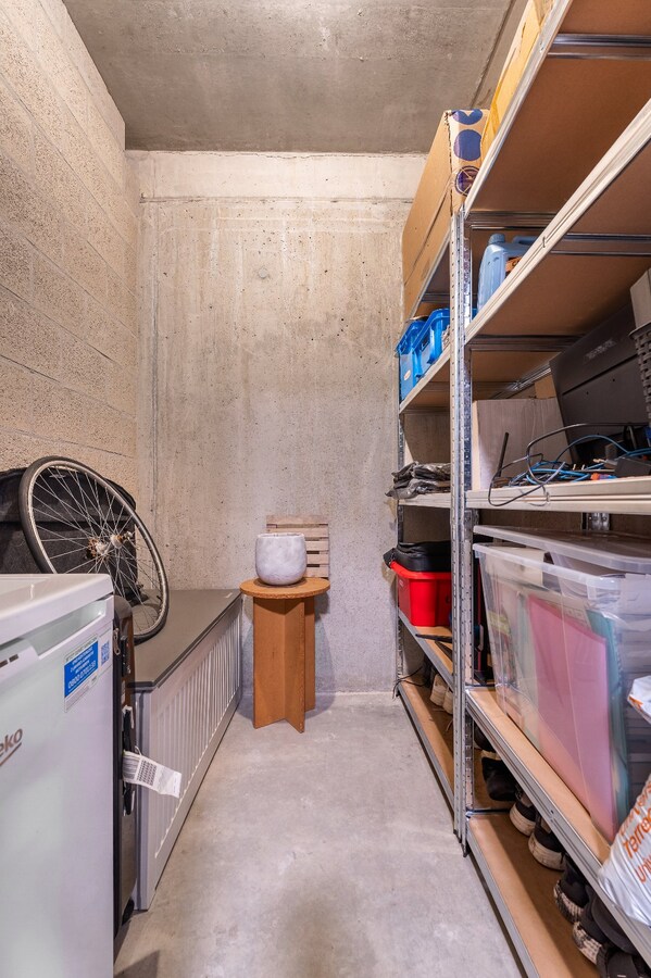 Recent, lichtrijk appartement met 2 slaapkamers 