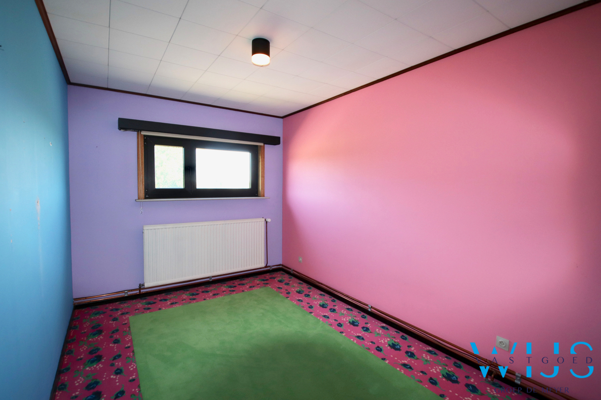 Ruime gezinswoning met 4 slaapkamers te Bassevelde ! 