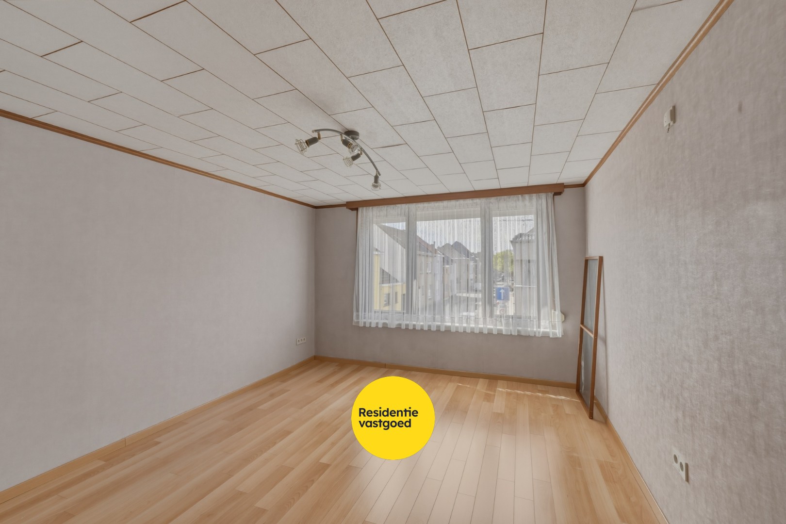 Ruime handelswoning met potentieel te Bredene 