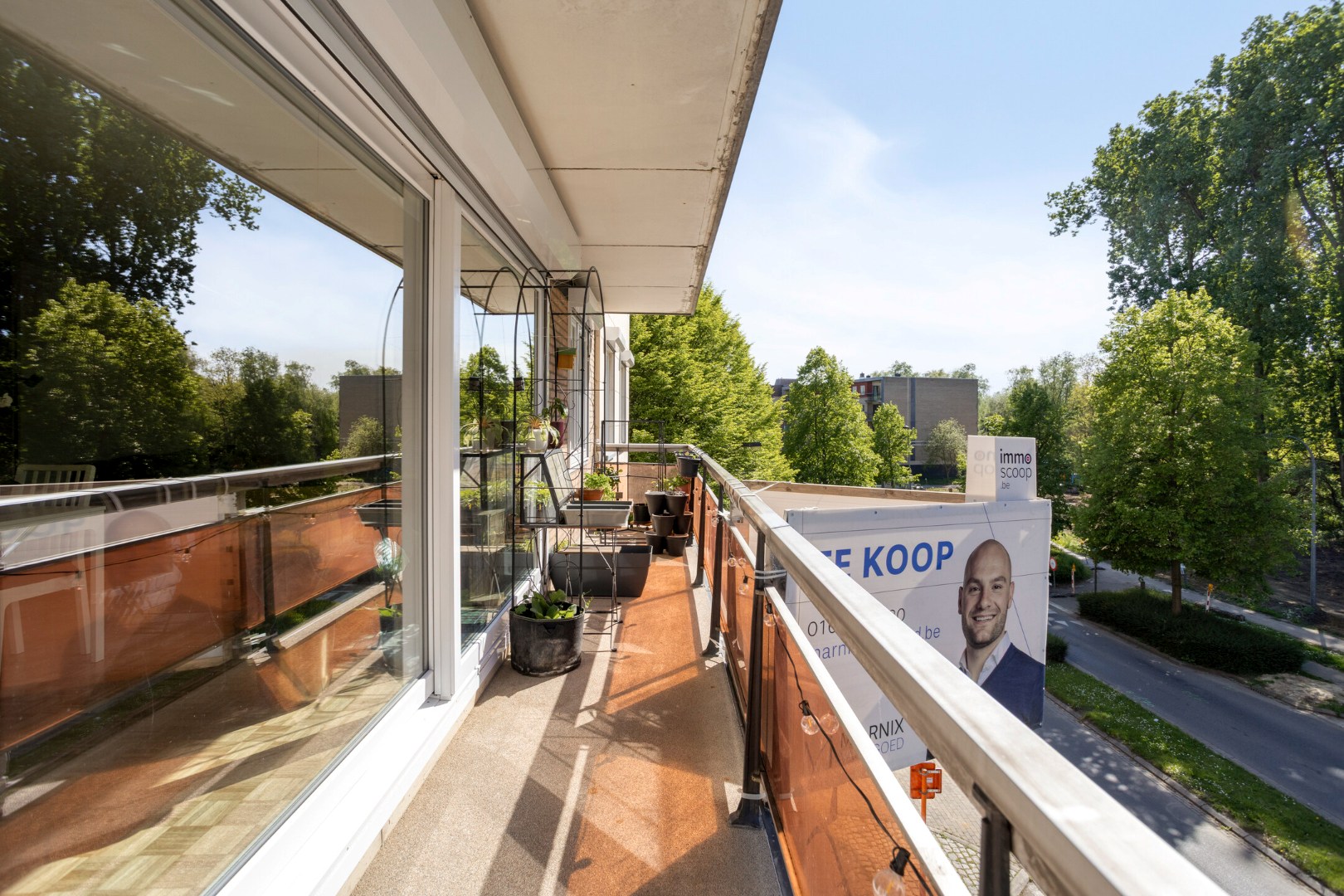 Gunstig gelegen gerenoveerd appartement met 2 ruime slaapkamers en groot terras vlakbij Leuven - EPC 186 kWh/m² - bewoonbare oppervlakte 104 m² 