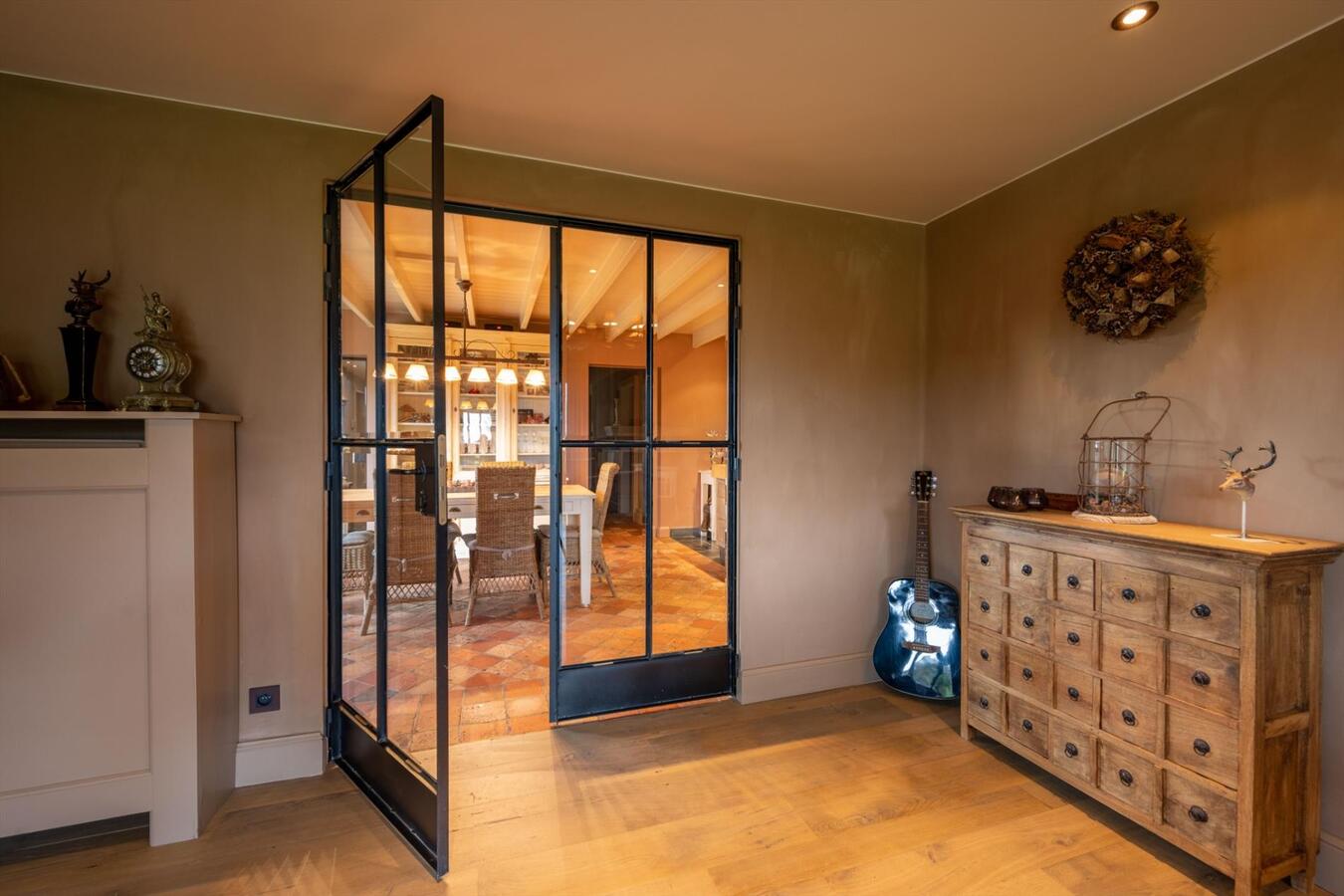 Idyllisch landhuis gelegen op 8330 m² te Ruiselede 