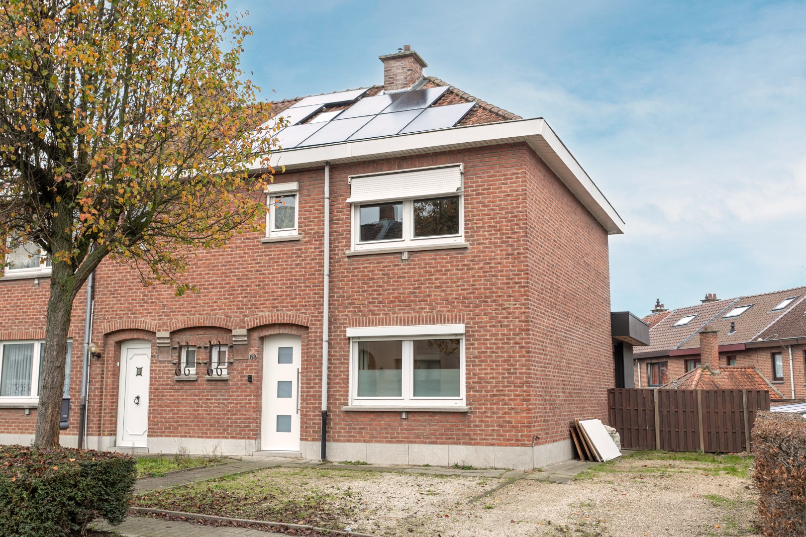 Rustig gelegen halfopen woning met 3 slpks en tuin te Buizingen 