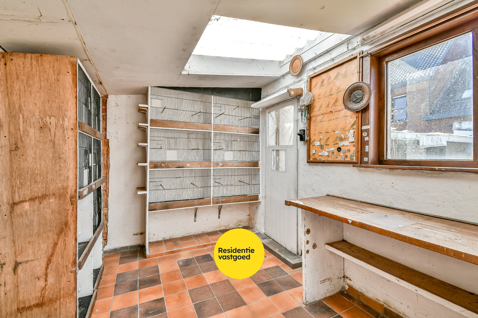 Te renoveren halfopen bebouwing met tuin en groot potentieel 