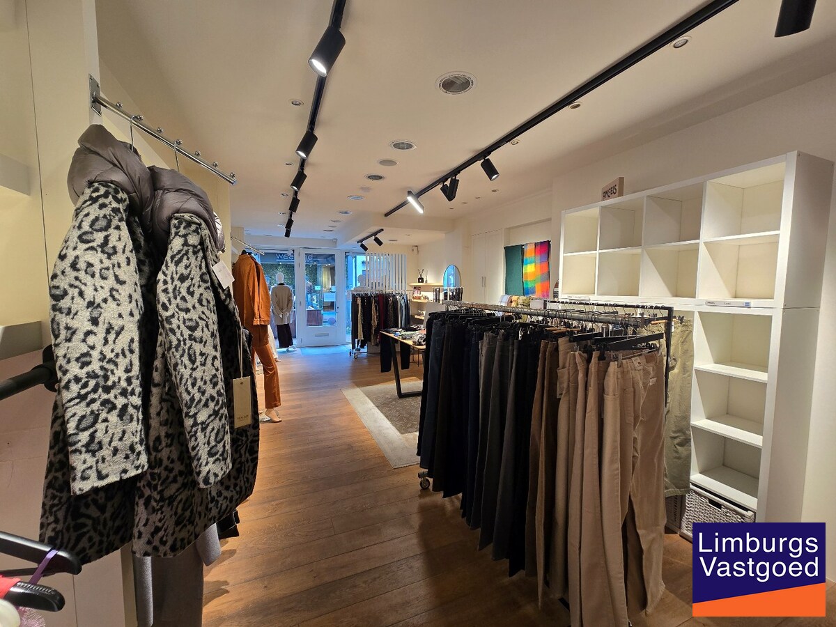 Handelsruimte, 72m² + kelder, op enkele passen van de Grote Markt 