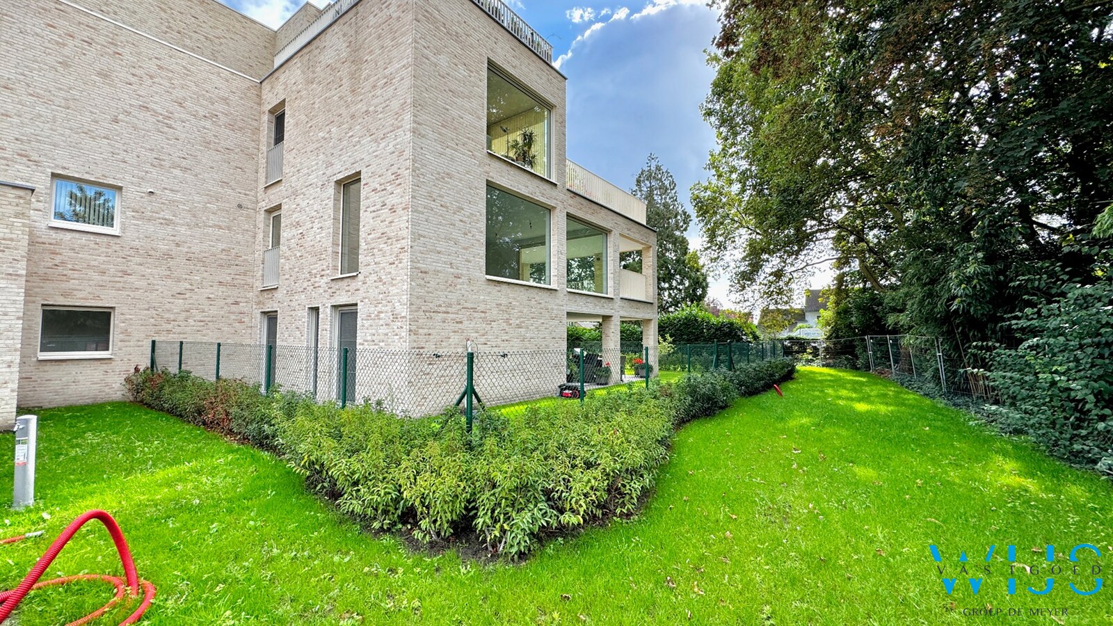 Prachtig nieuwbouwappartement in stijlvol project te centrum Wachtebeke! 