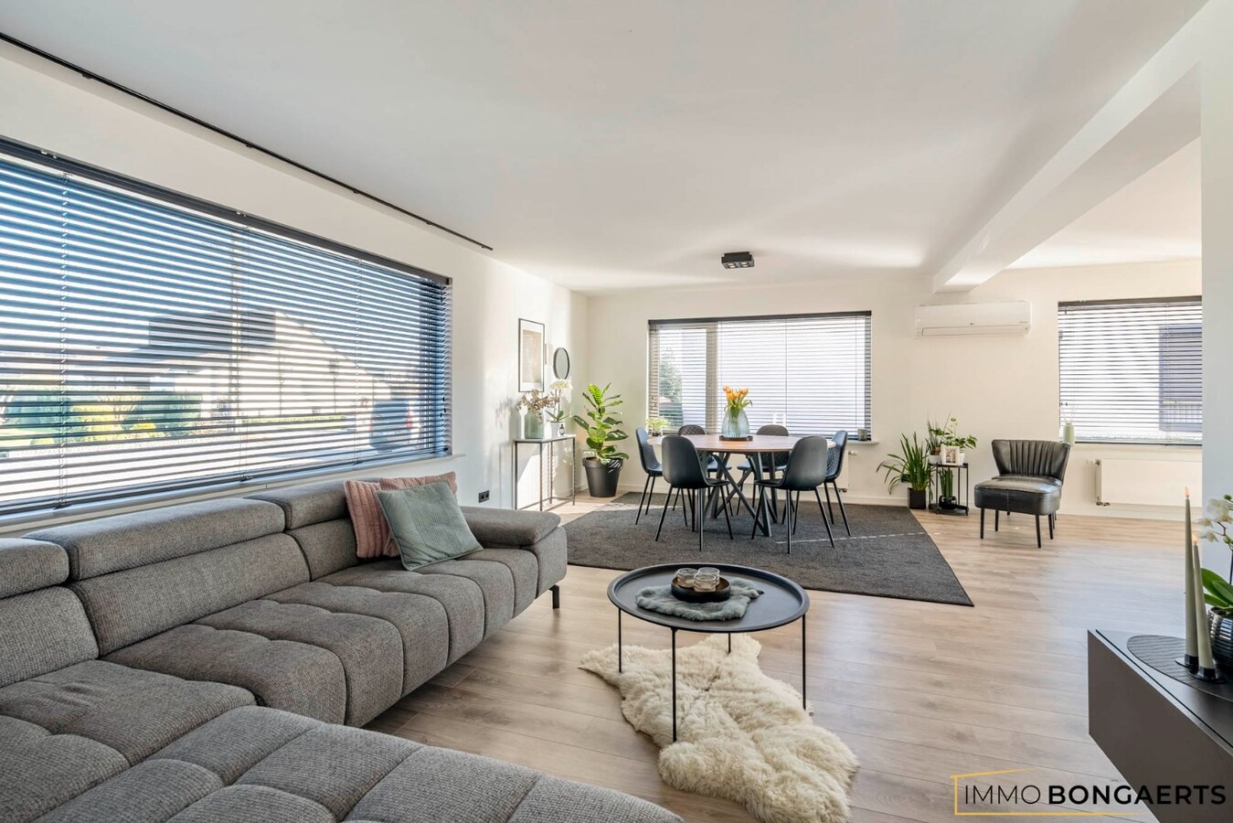 Volledig gerenoveerde woning met 4 slaapkamers 