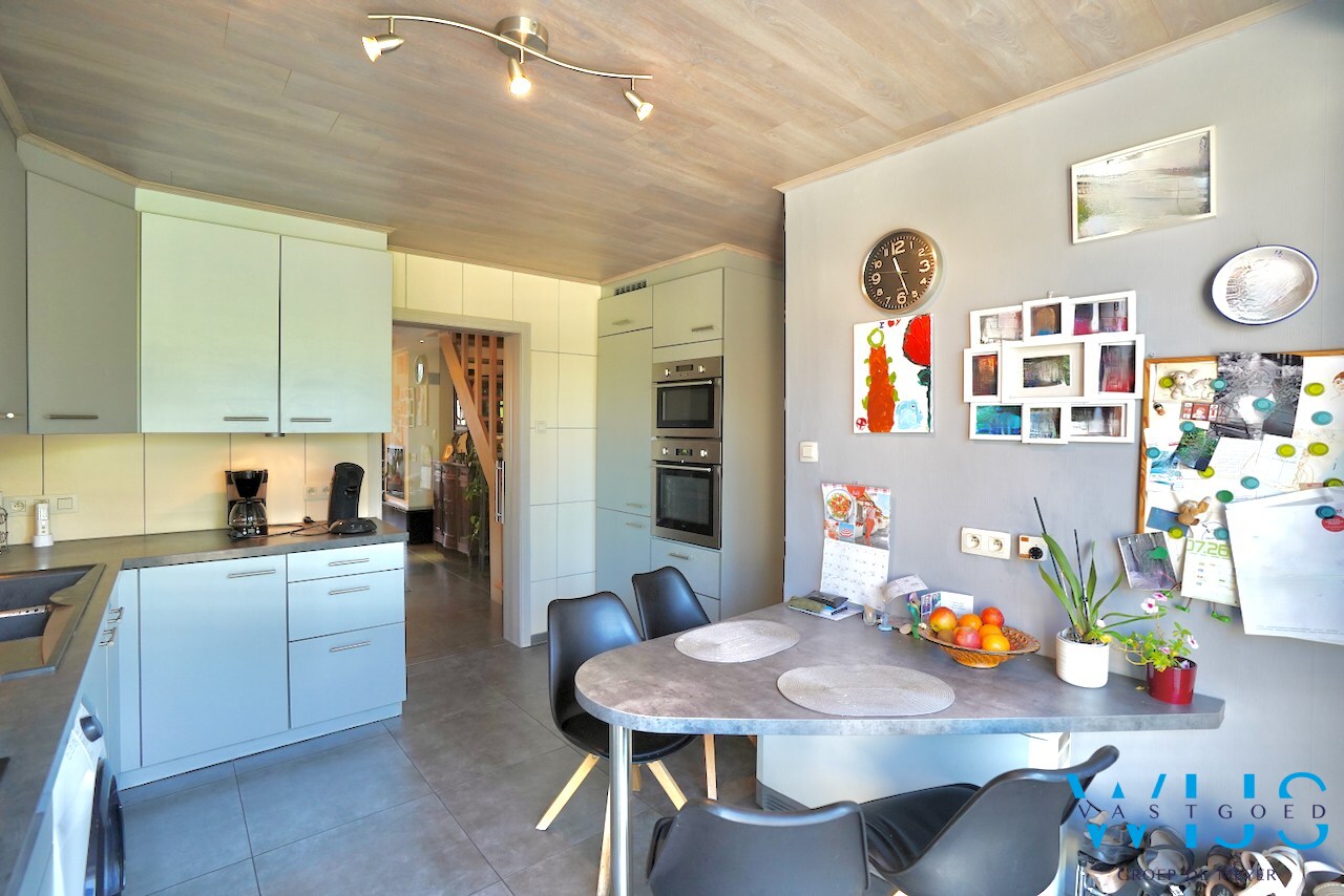 Praktisch en rustig gelegen woning met garage &amp; toffe tuin te Zelzate! 