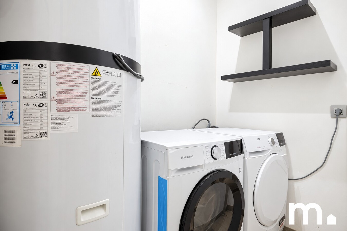 Instapklare woning met 4 slaapkamers, ruime zolder en 16 zonnepanelen in Izegem! 