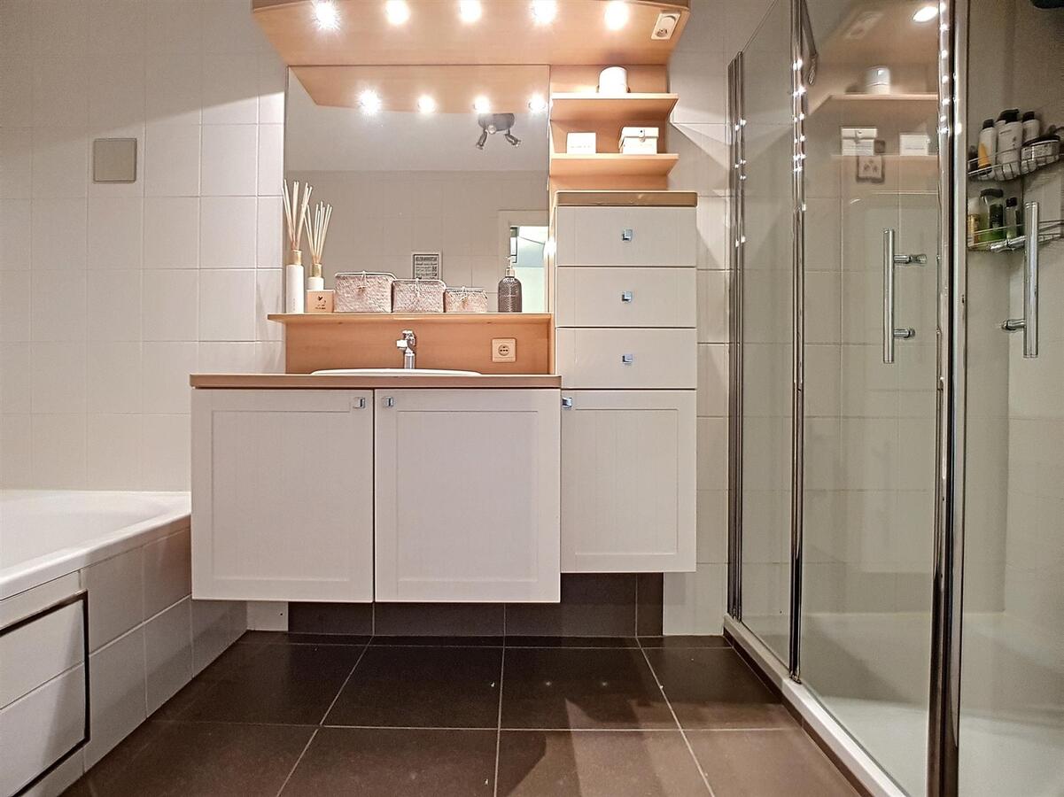 Zeer knappe gezinswoning met tuin, garage &amp; oprit - Lissewege 