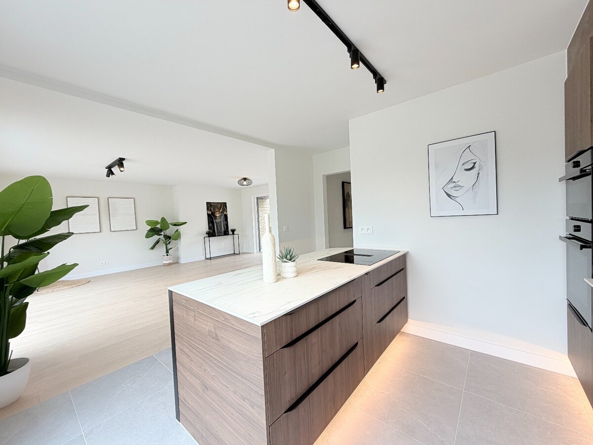 Fantastische 4-slaapkamerwoning in gegeerde buurt te Heule *** NONO INSPIRED *** 