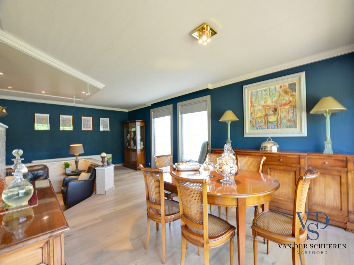 Ruime, tijdloze villa. Uitstekende ligging. 