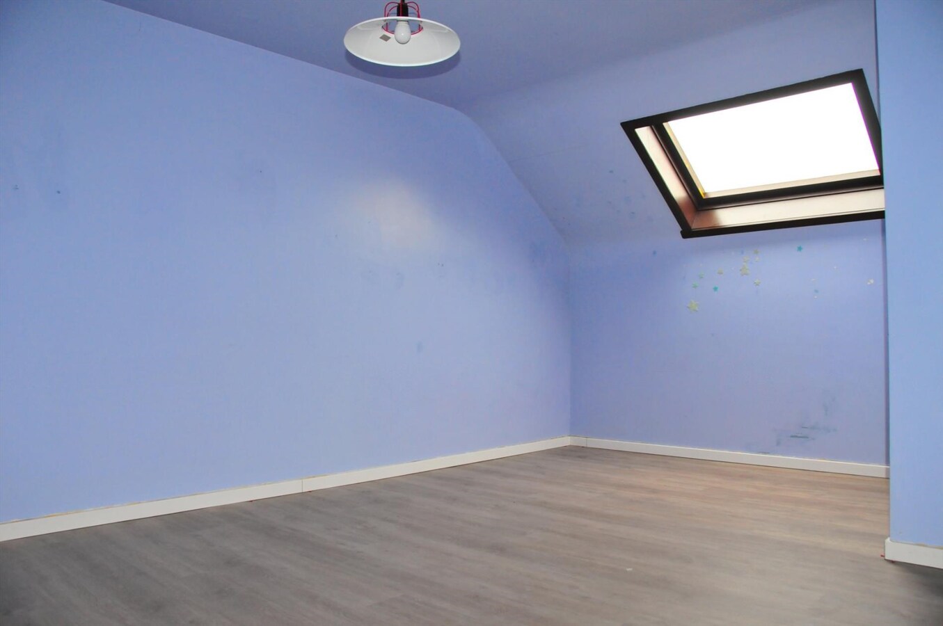 Ruime woning met 4 slaapkamers 