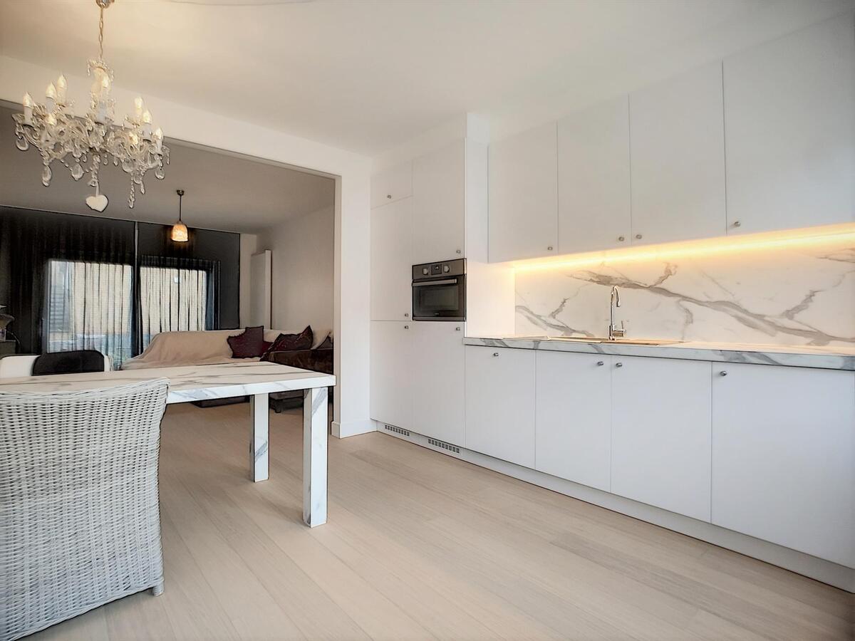 Kwalitatieve duplex op centrale ligging - Heist 