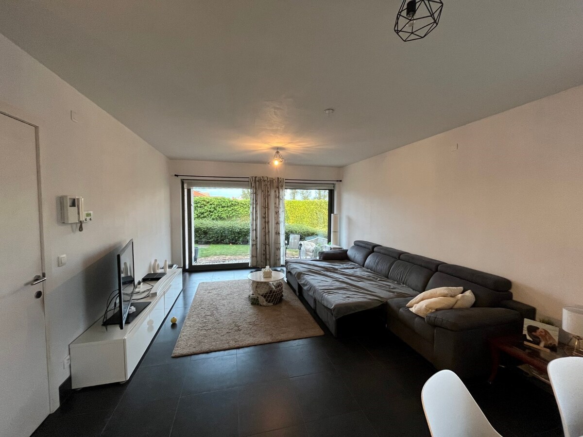 Gelijkvloers 1-slpk-appartement met terras 