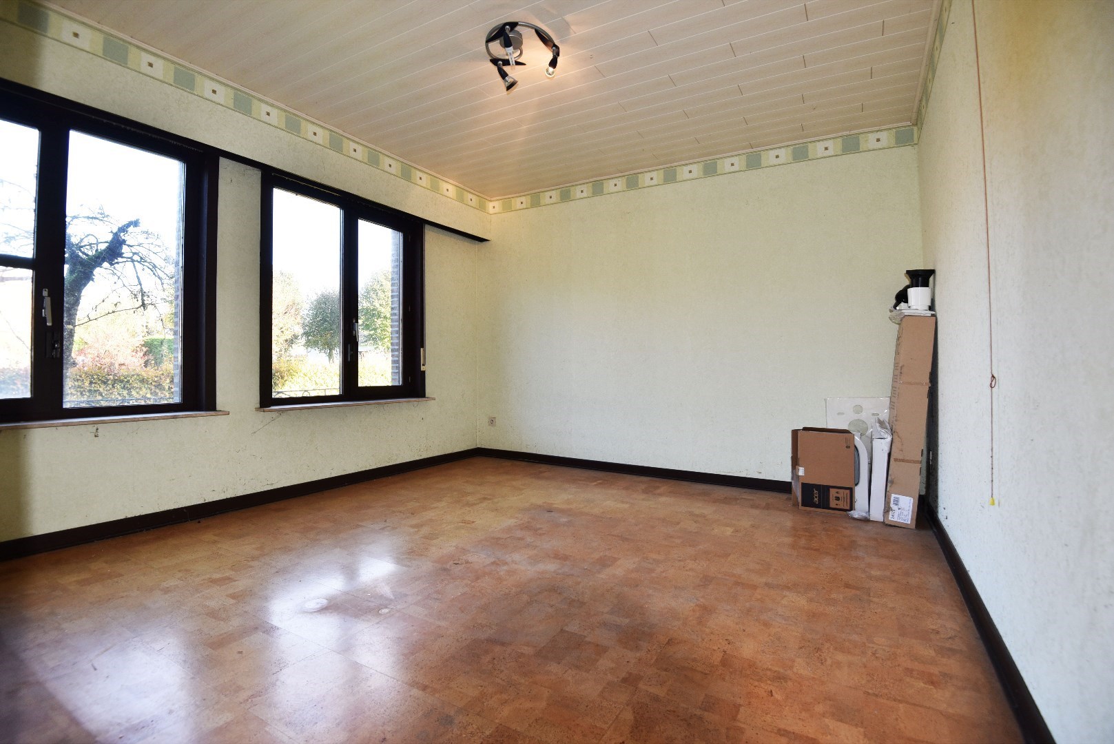 Ruime woning met 4 slpks op 1.042m² rustig gelegen te Lembeke 