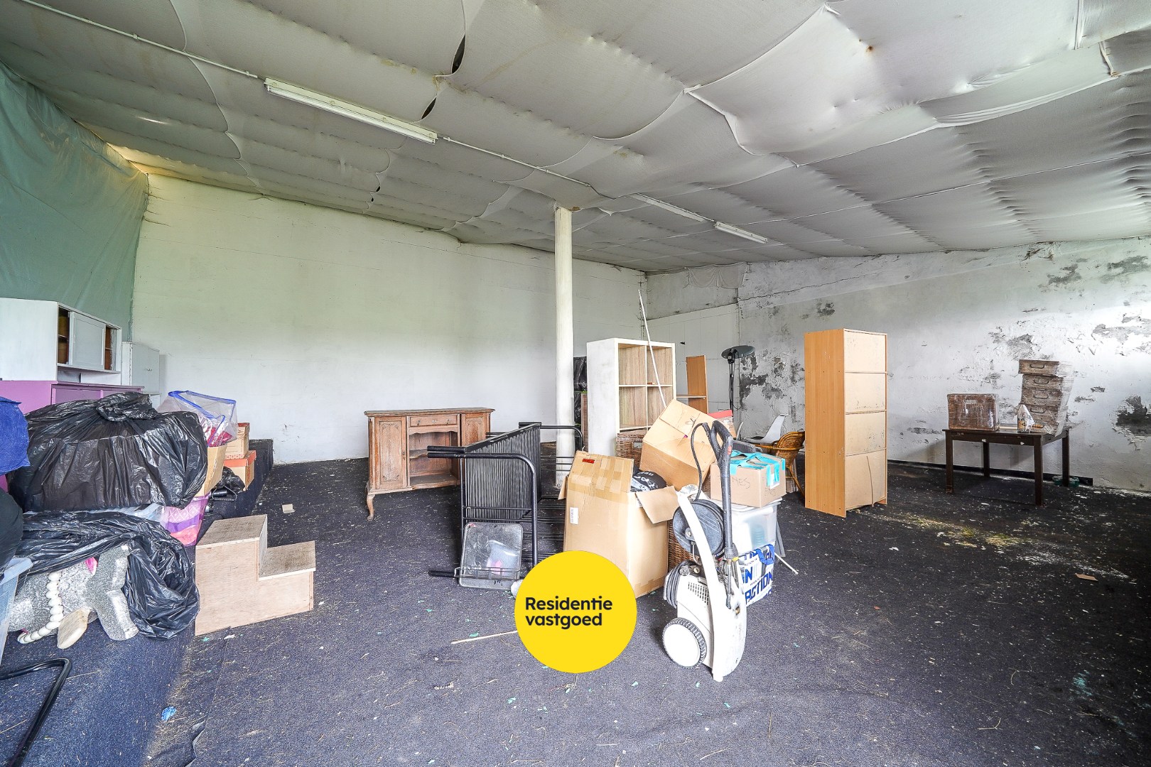 Opslagruimte (92,44m²) te Ettelgem 