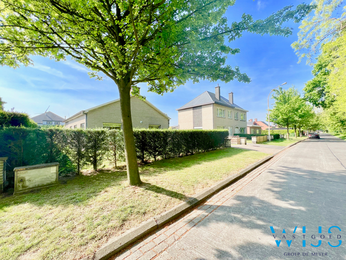 Mooie bungalow op een toplocatie te Evergem ! 
