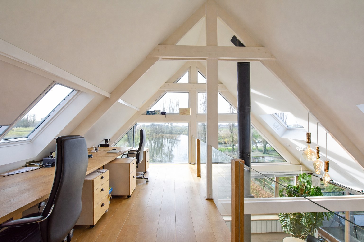 Restaurant met privéwoning en 2 B&amp;B-kamers op 4.370 m² 