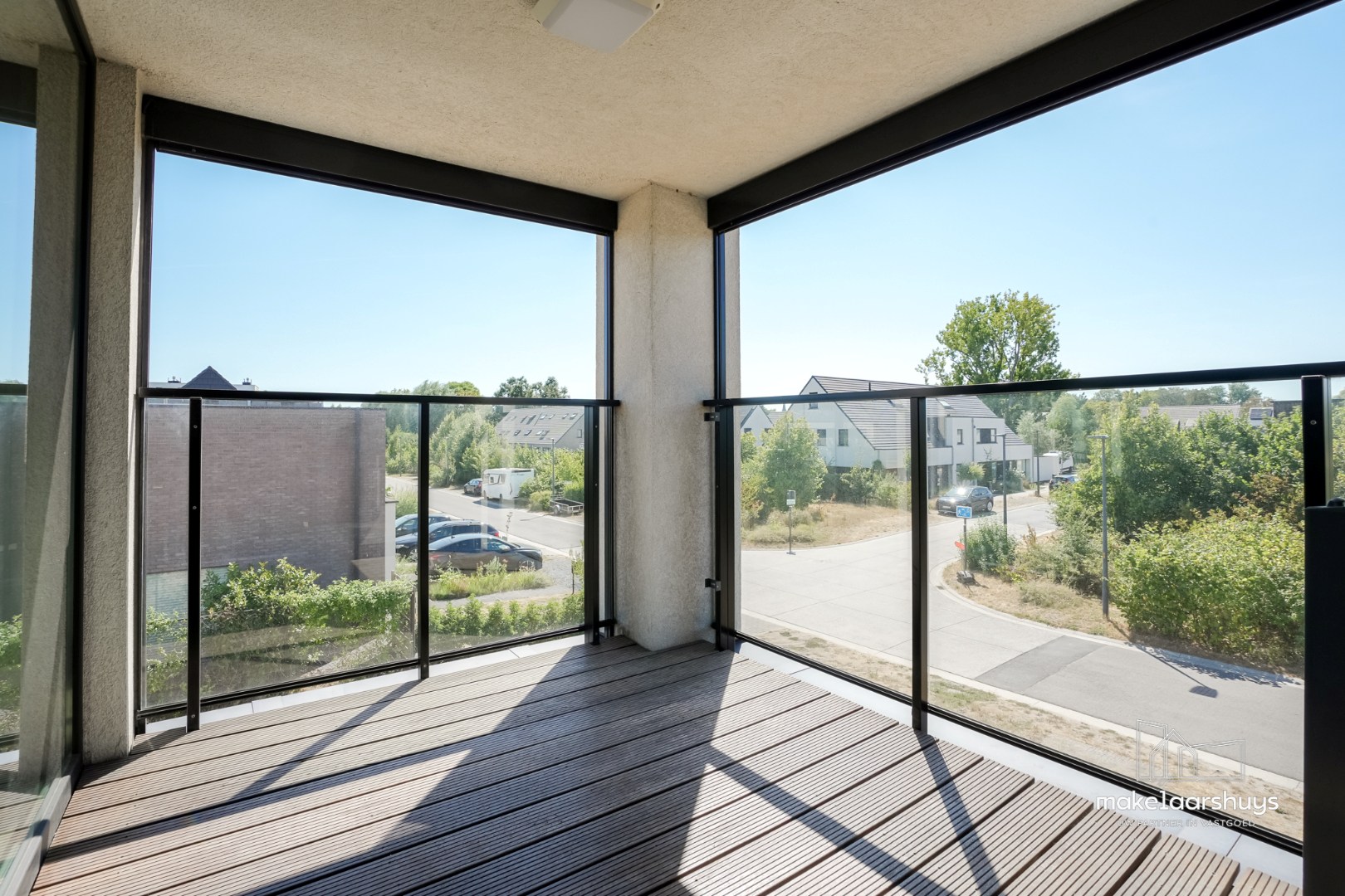 Schitterend 2-slp.app met terras en 2 garagestaanplaatsen 